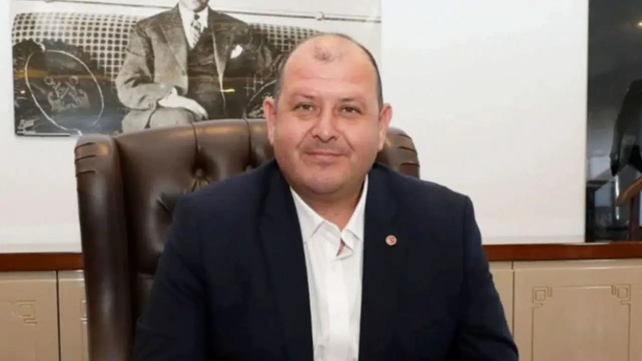 Menderes Belediye Başkanı İlkay Çiçek tutuklandı