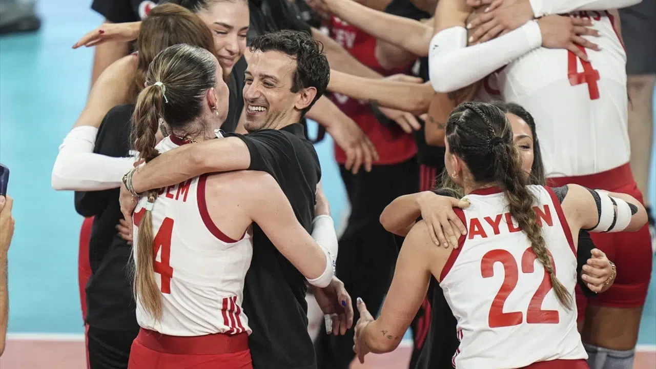 İtalyan basınında Filenin Sultanları manşetleri: “Acı vericiydi”