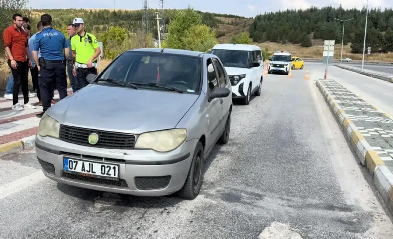 Kütahya'da korsan taksiciye 100 bin lira para cezası kesildi