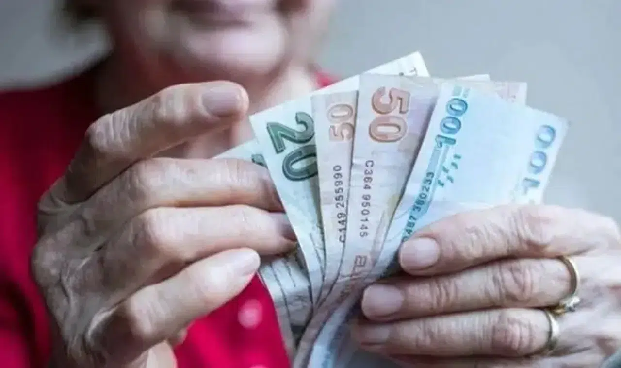 Emekli maaşı ne kadar? SSK, Bağ-Kur ve memur emeklisi için Ocak 2027 zam hesaplama
