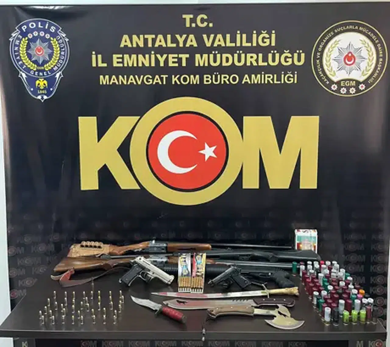 Antalya'da ‘Sokaklar Güvende’ operasyonu: 14 şüpheli gözaltına alındı