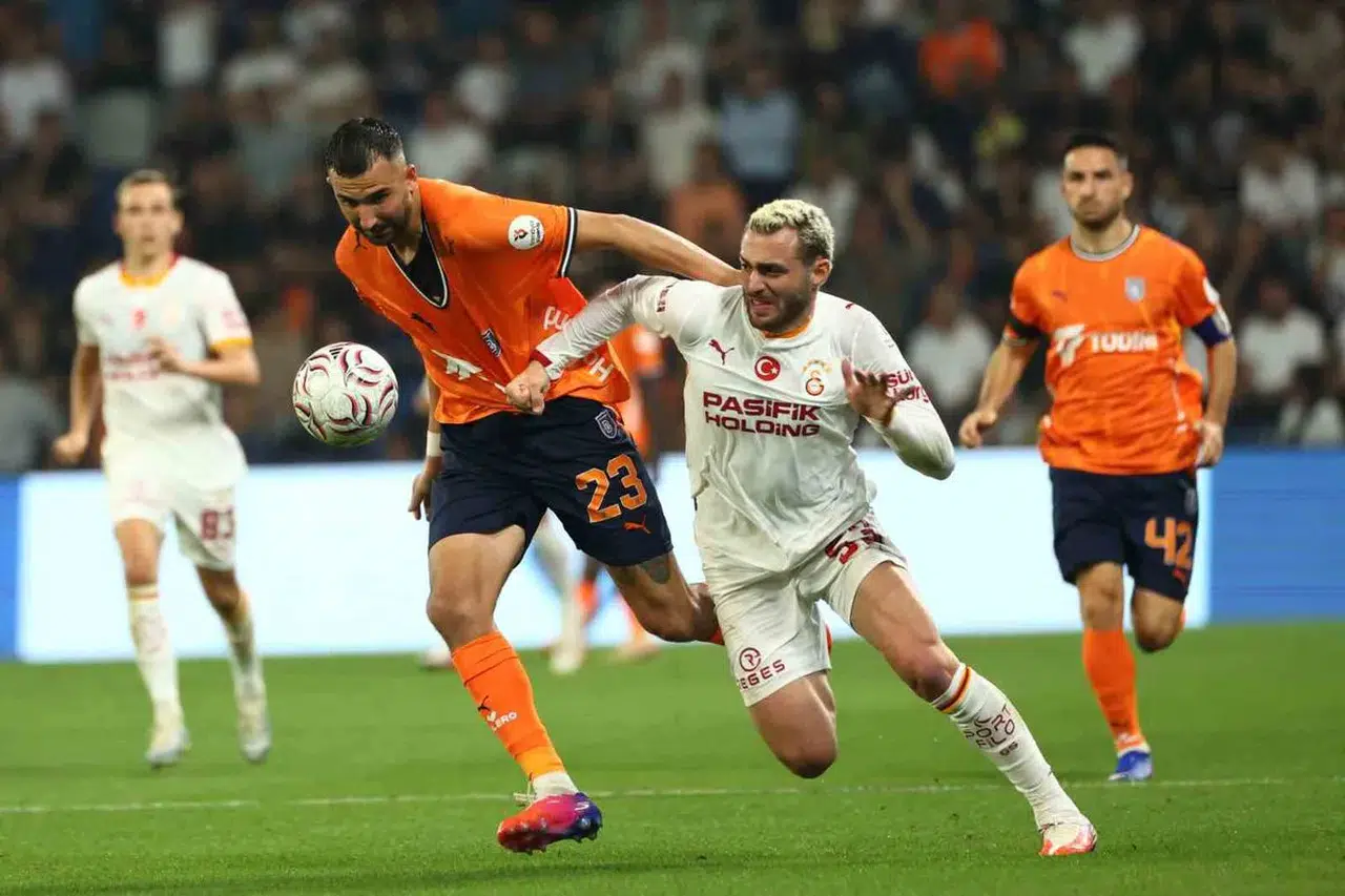 Galatasaray Başakşehir'i 3-2 mağlup etti