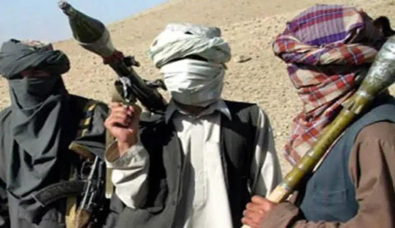Afganistan duyurdu Pakistan reddetti: 28 militan öldürüldü
