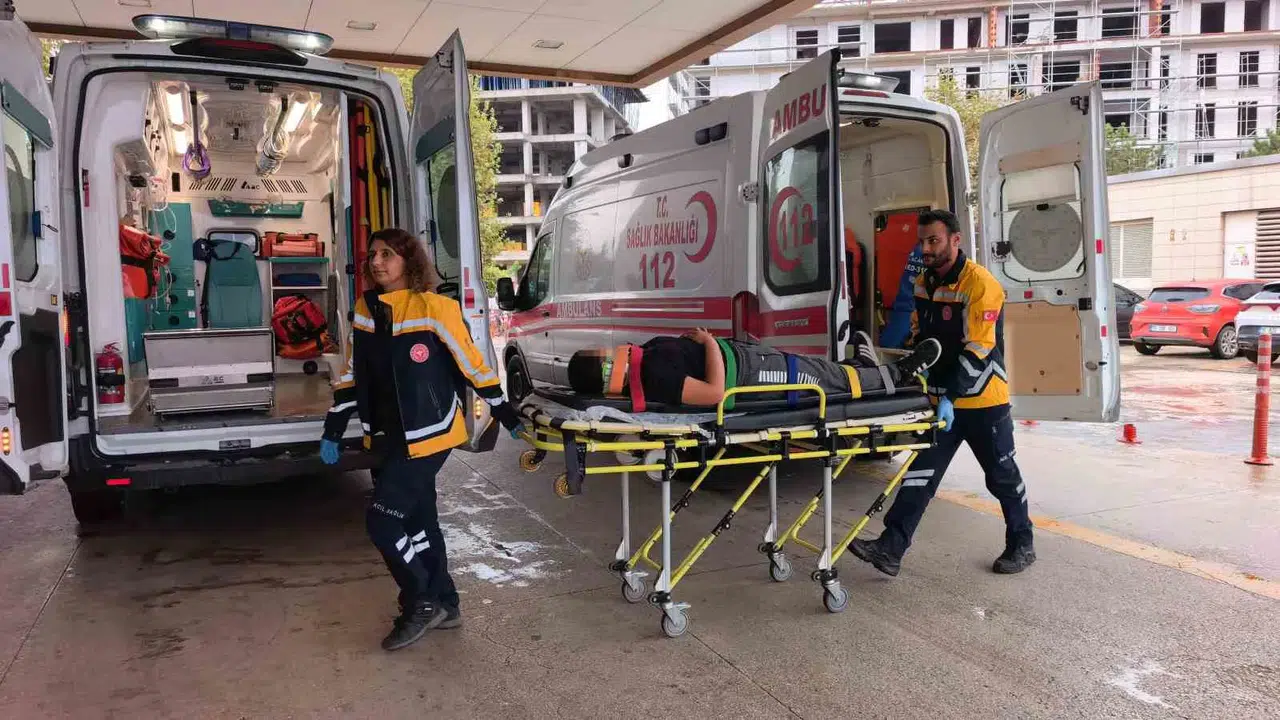 Bursa'da 12 yaşındaki çocuk merdiven boşluğuna düştü