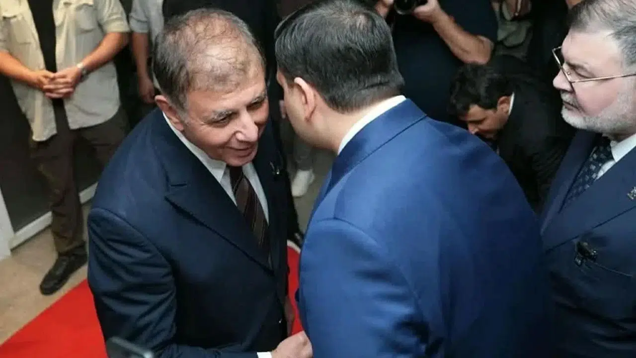 Cemil Tugay ile AK Partili Eyyüp Kadir İnan aynı etkinlikte karşılaştı