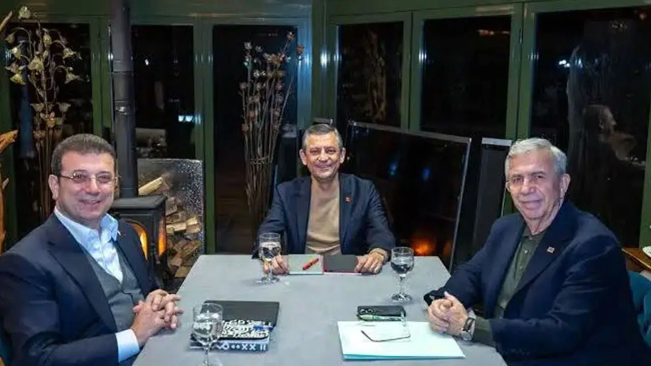Özgür Özel’den cumhurbaşkanlığı adaylığı mesajı: İmamoğlu ve Yavaş’ı işaret etti
