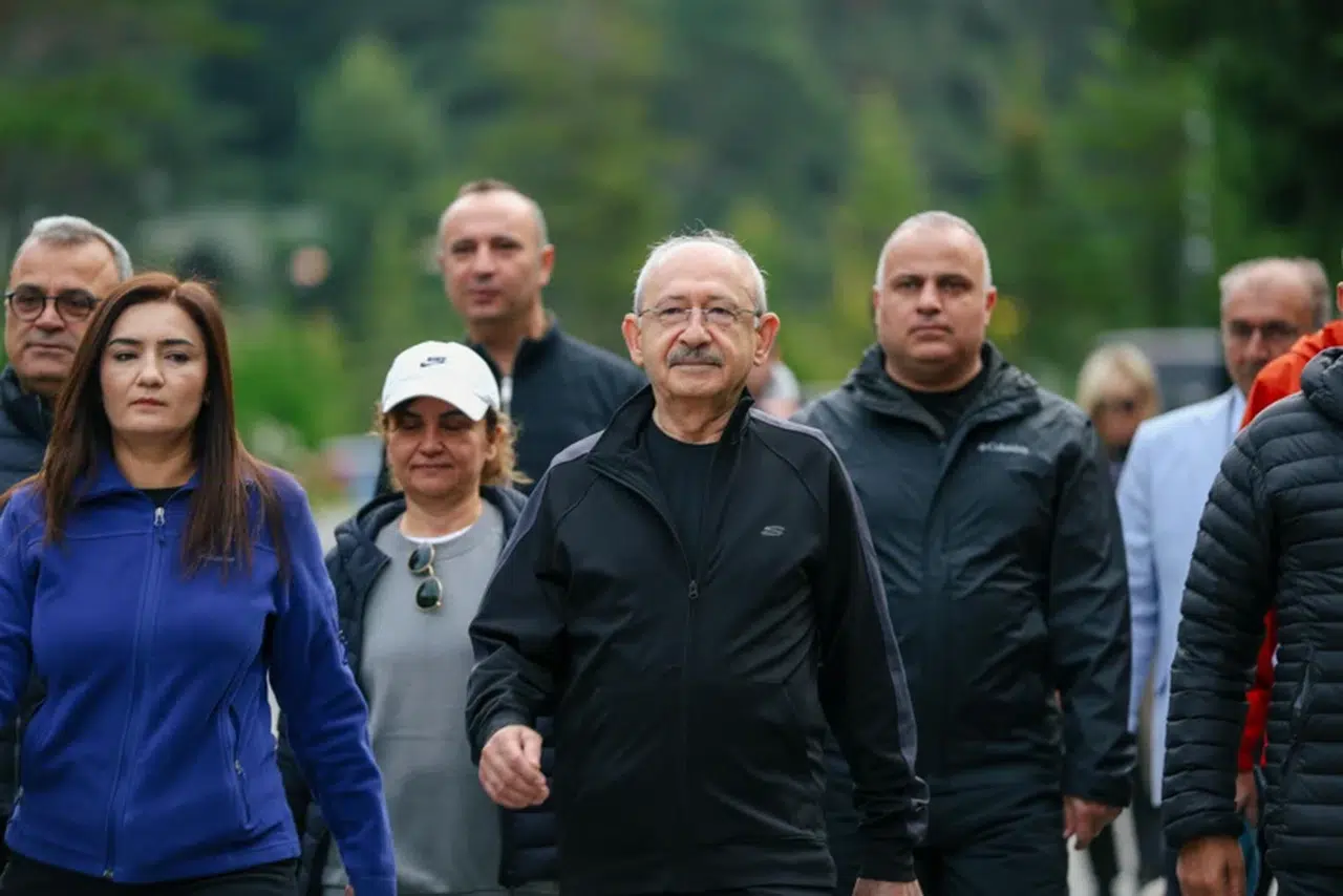 Kemal Kılıçdaroğlu Abant'ta sabah yürüyüşü yaptı