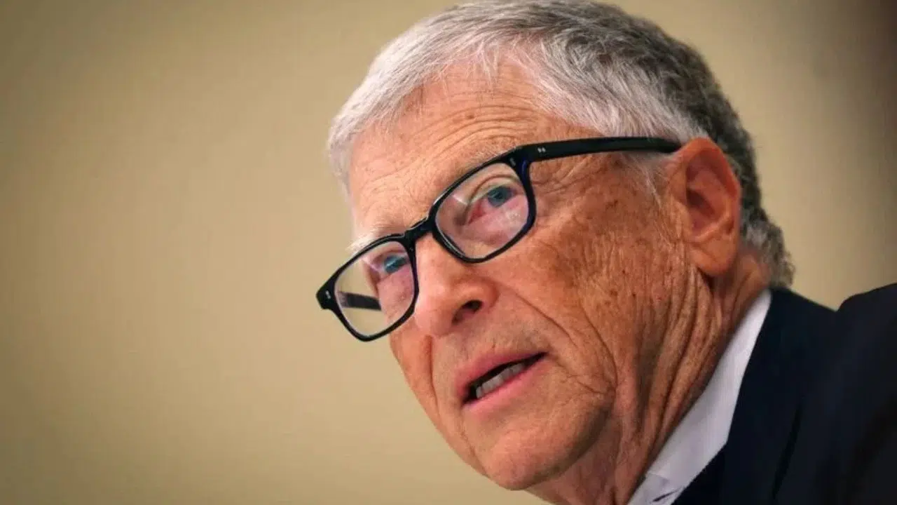 Bill Gates'ten yapay zeka uyarısı: Küresel uzlaşı nükleer silah görüşmelerinden daha zor olabilir