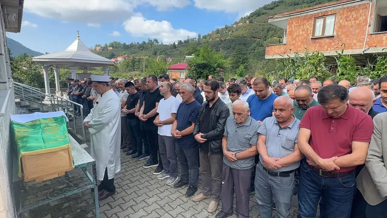 Giresun’da oyun oynarken su dolu menfeze düşen 2 çocuk hayatını kaybetti