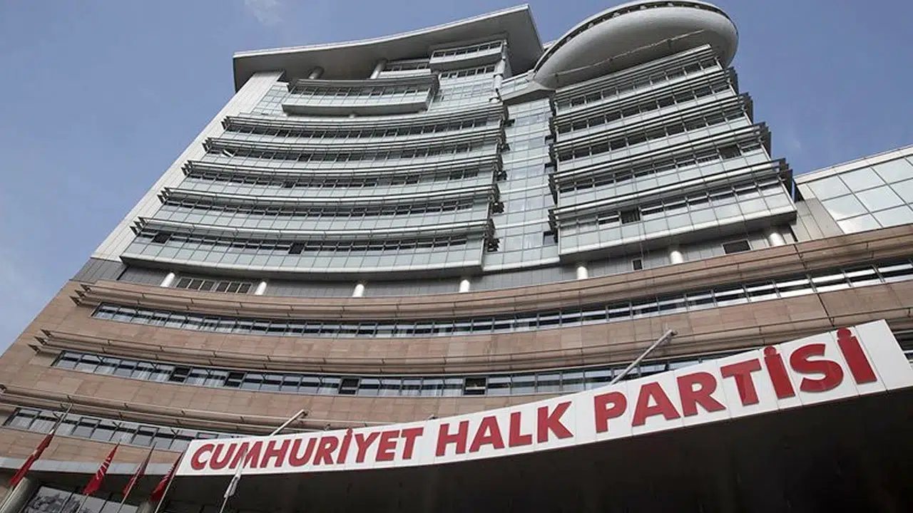 CHP’de 49 isim bekleme kararı aldı: Gözler Yargıtay ve YDK’da