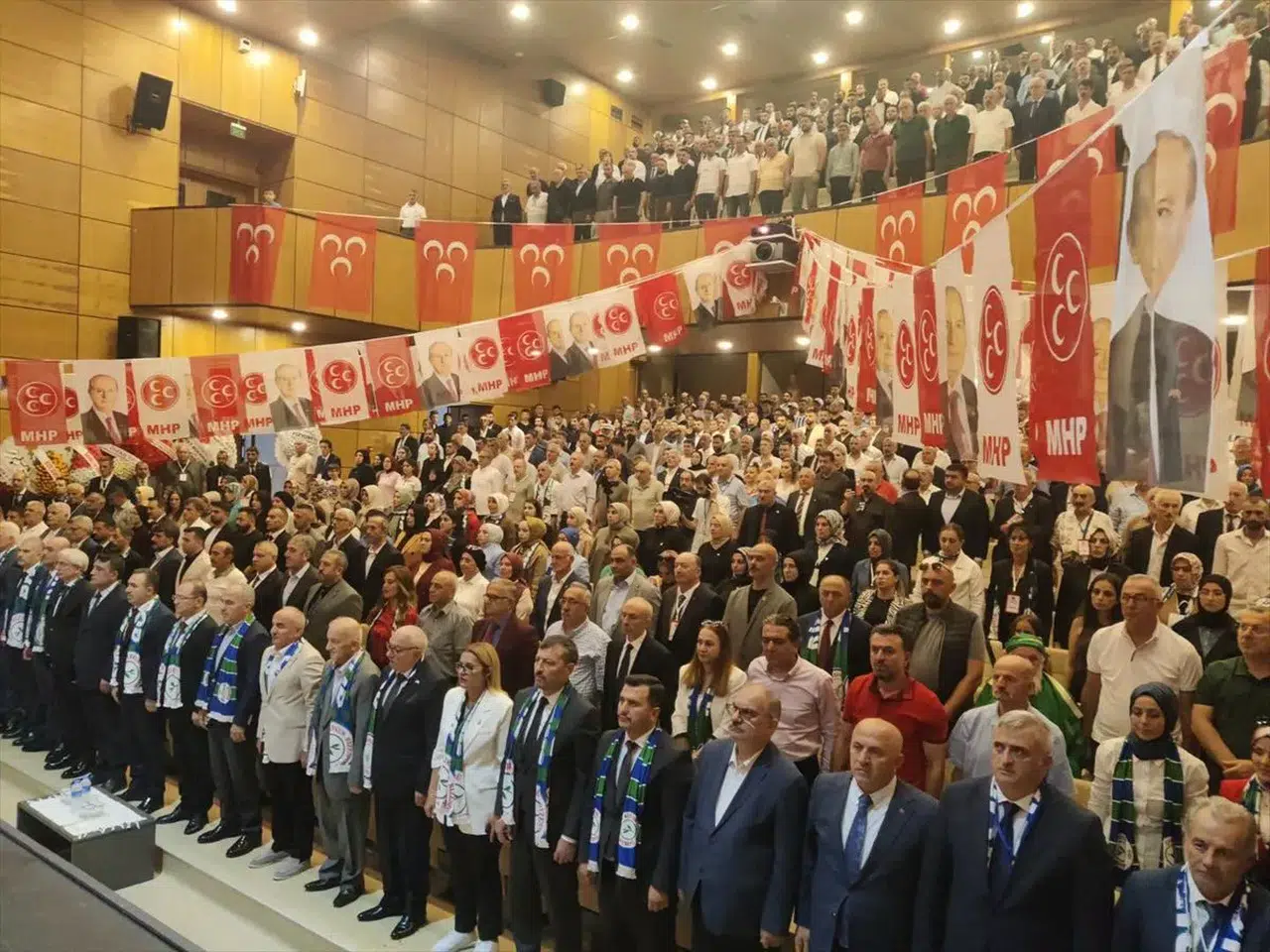 MHP Rize’de İhsan Alkan yeniden il başkanlığına seçildi