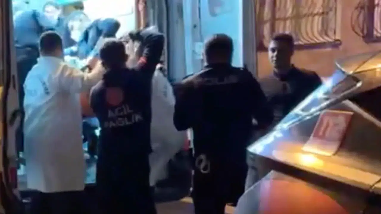 25 Yaşındaki Genç Adam, Ev Arkadaşının Yanında Hayatını Kaybetti