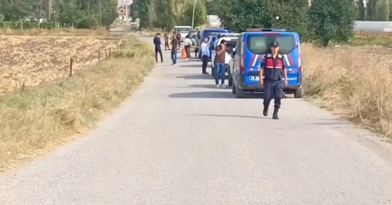 Amca ile yeğenin kavgasını ayırmaya çalışan genç tüfekle vuruldu