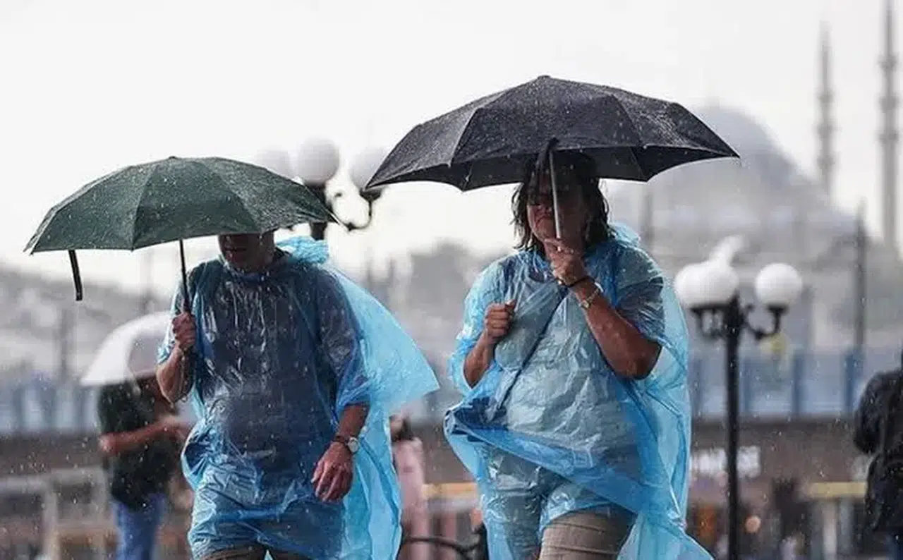 Yarın okullar tatil mi, 18 Eylül Cuma ders var mı! Sarı kod paniği