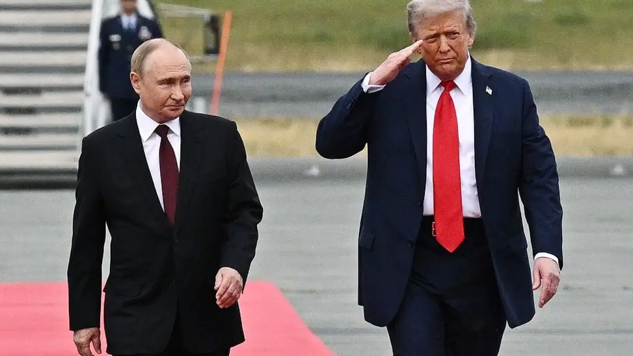 Trump ile Putin telefonda görüştü: Ukrayna Savaşı konuşuldu