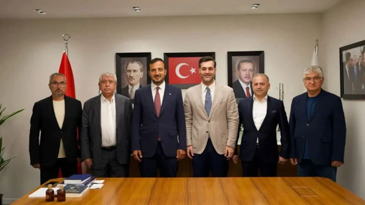 Üsküdar’da 4 CHP’li meclis üyesi AK Parti’ye geçti: Meclis dengesi değişti