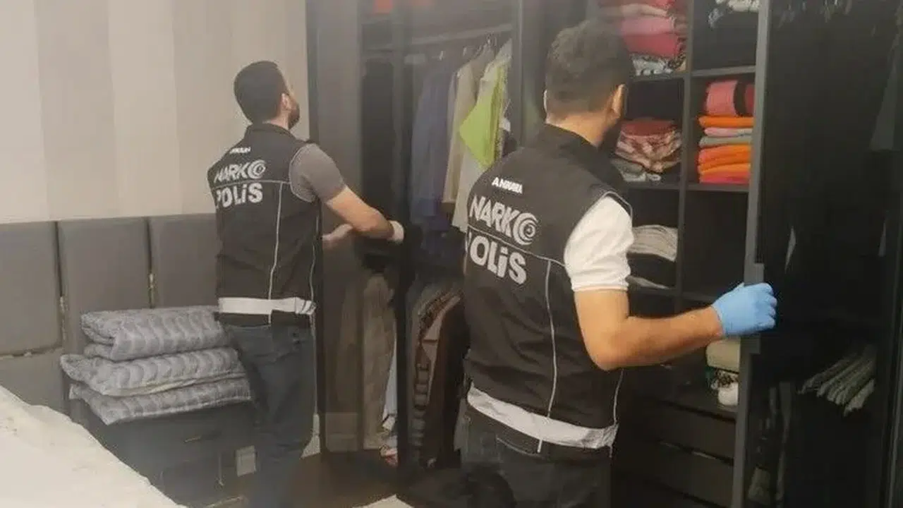 Kars'ta şüpheli ölüm: Kimliği belirsiz ceset bulundu