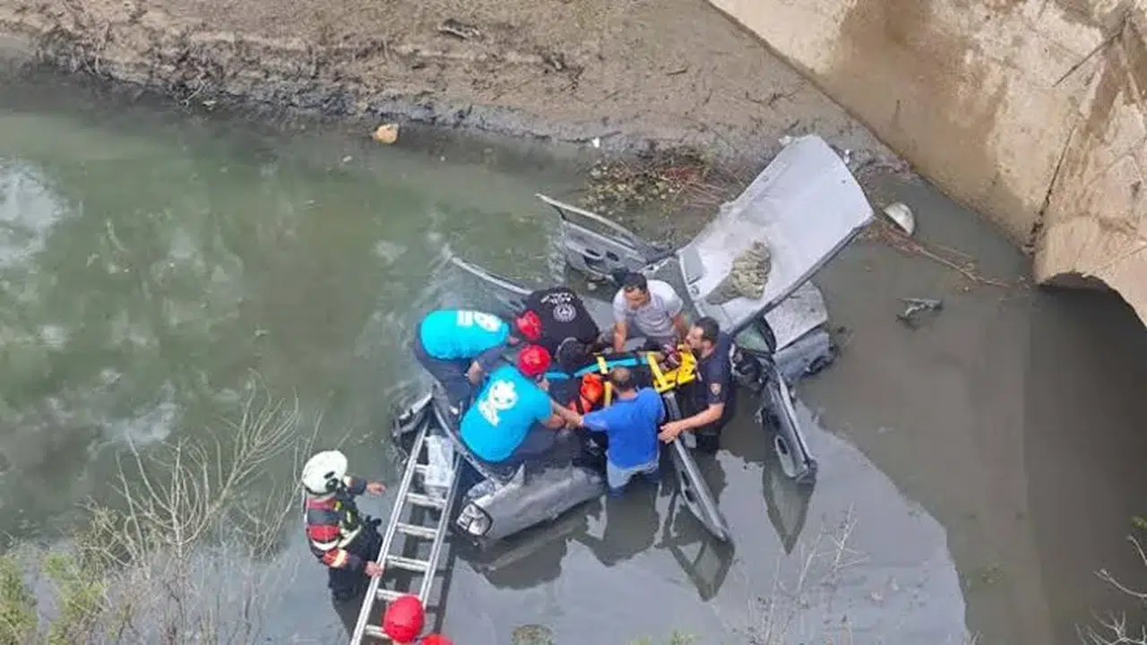 Aydın’da otomobil su kanalına uçtu: 2 kişi yaralandı