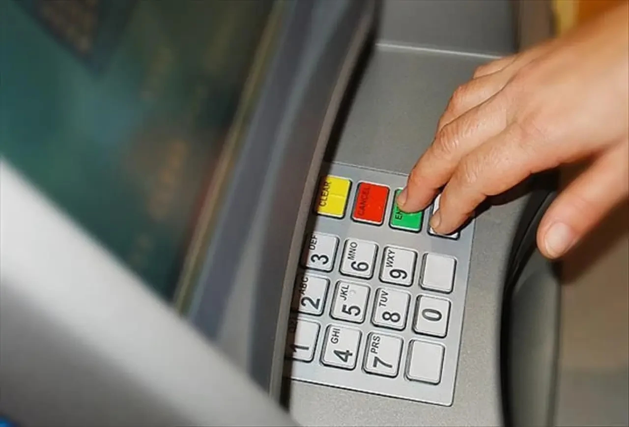 Hangi Bankada ATM Para Çekme Limiti Ne Kadar? İşte 2026 Güncel Liste