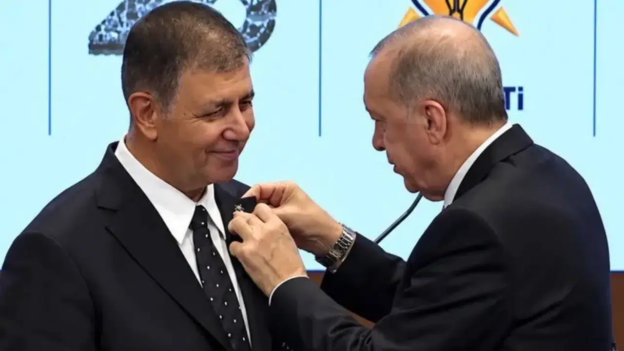 Cemil Tugay'ın babası kimdir, aslen nereli ve ne zaman vefat etti?