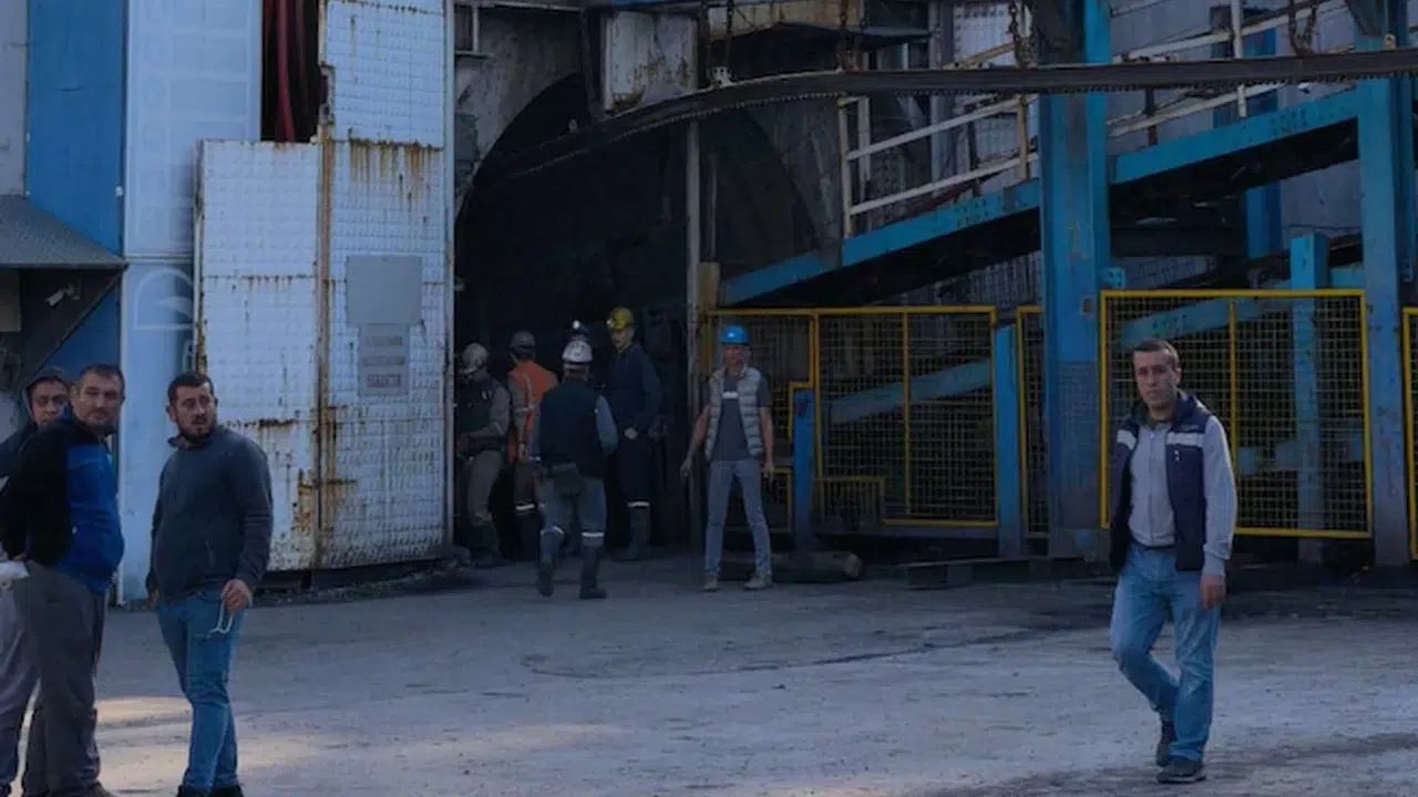 Manisa'da maden ocağında göçük altında kalan 3 işçinin cansız bedenine ulaşıldı