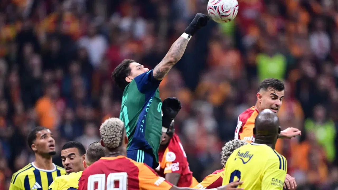 Galatasaray Fenerbahçe maç özeti 2-1 Derbi gollerini kim attı?