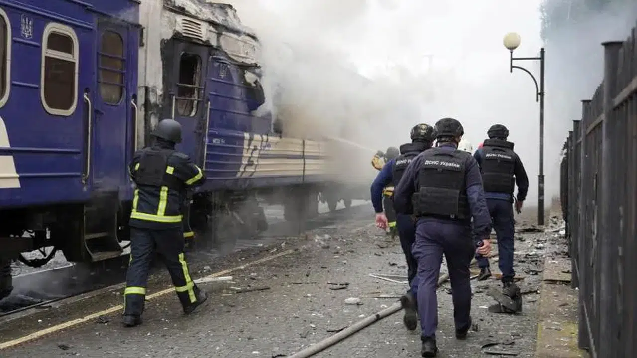 AB Ukrayna tren istasyonu saldırısına tepki gösterdi: "Rusya hesap vermeli"