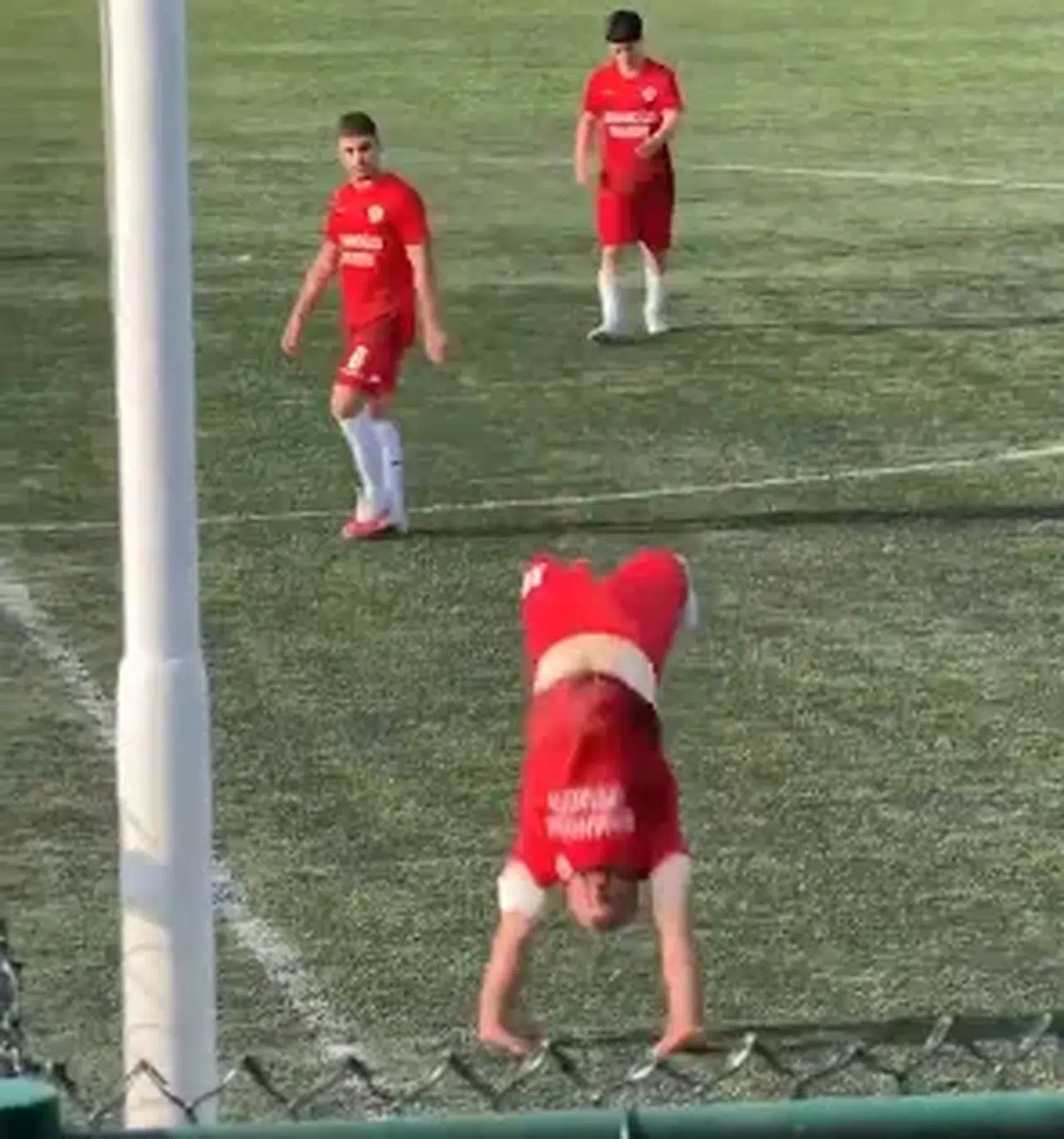 Ordu'da amatör futbolcudan inanılmaz gol sevinci! Tam 11 takla attı