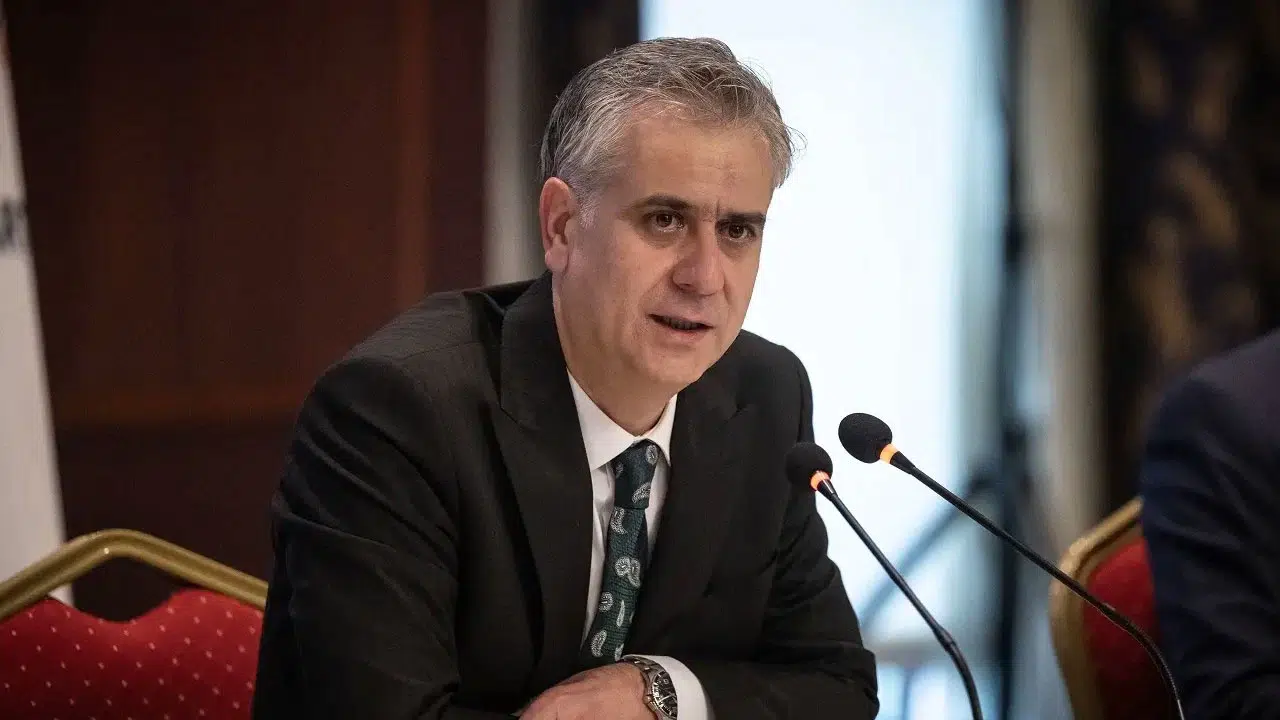 AK Parti'ye yeni büyükşehir katılımı mı geliyor? Hasan Basri Yalçın canlı yayında açıkladı