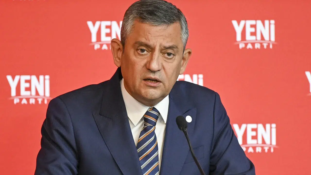 Özgür Özel'den Halk TV'ye kayyum tepkisi: Basın özgürlüğünün yanındayız