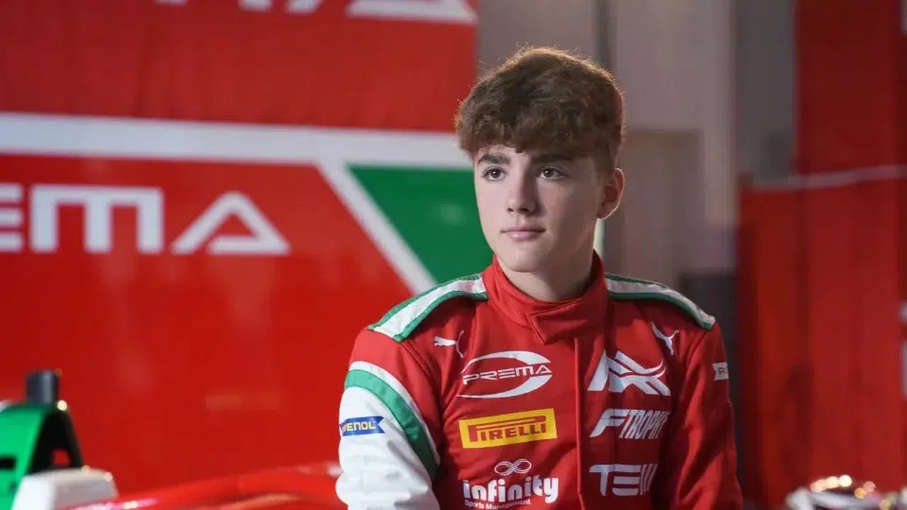 Ferrari pilotu olan Alp Aksoy kimdir kaç yaşında nereli ve kimin oğlu?