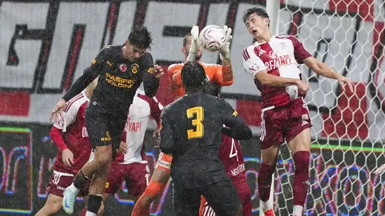 Galatasaray, Pendikspor karşısında 3-0'dan dönerek beraberliği yakaladı
