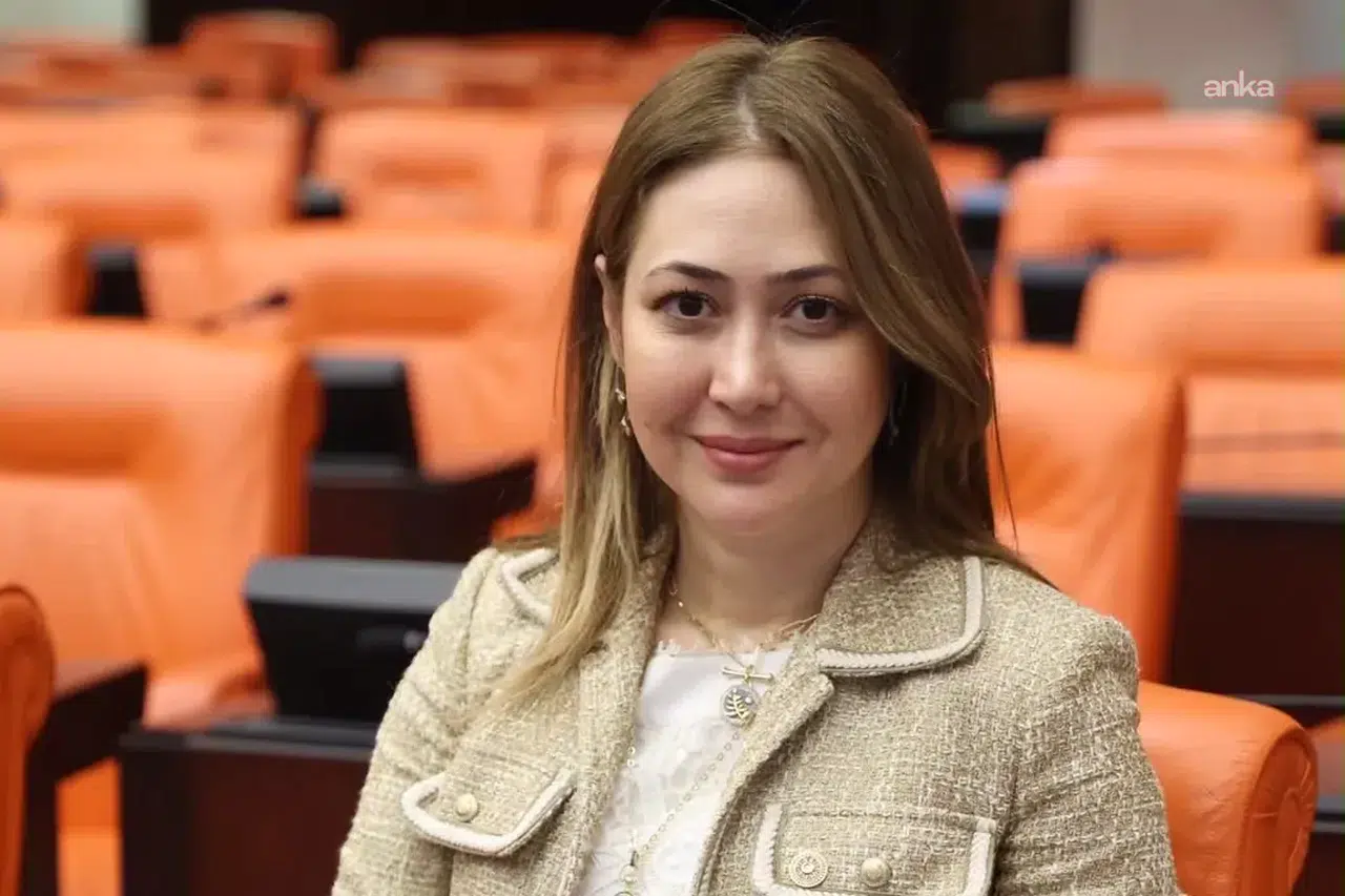 MHP'li Zuhal Karakoç taburcu edildi: Trafik kazasında yaralanmıştı