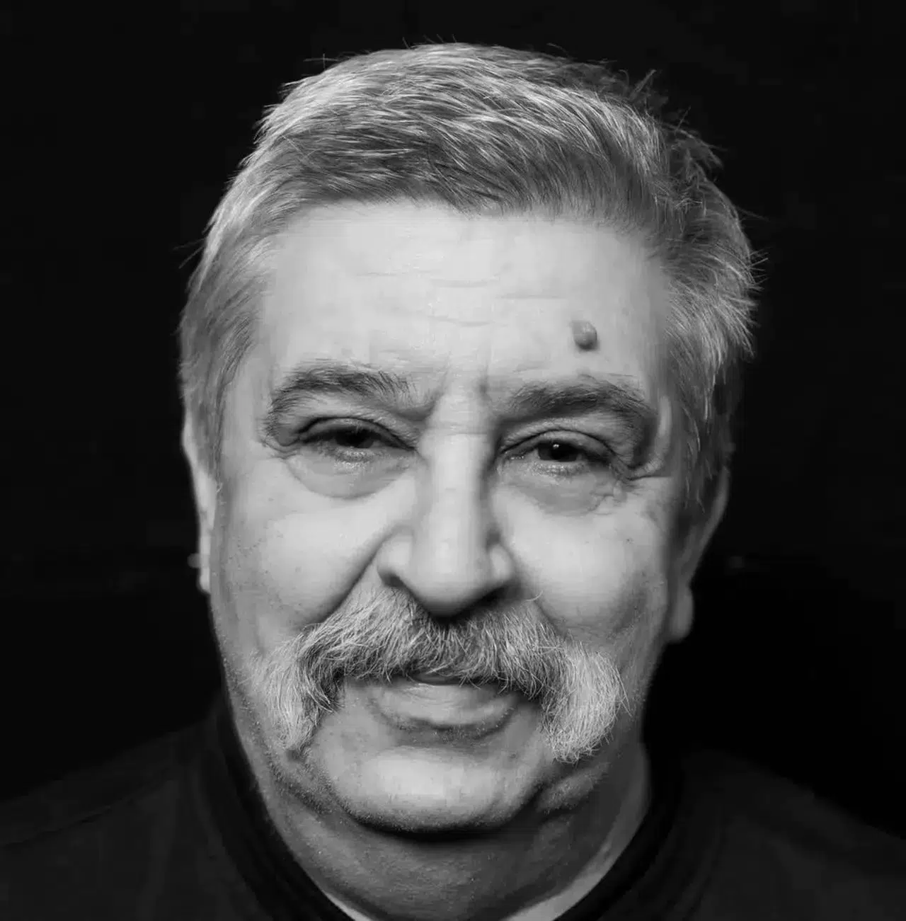 Devlet Tiyatroları'nın usta dekoratörü Ethem Özbora kimdir ve neden öldü?