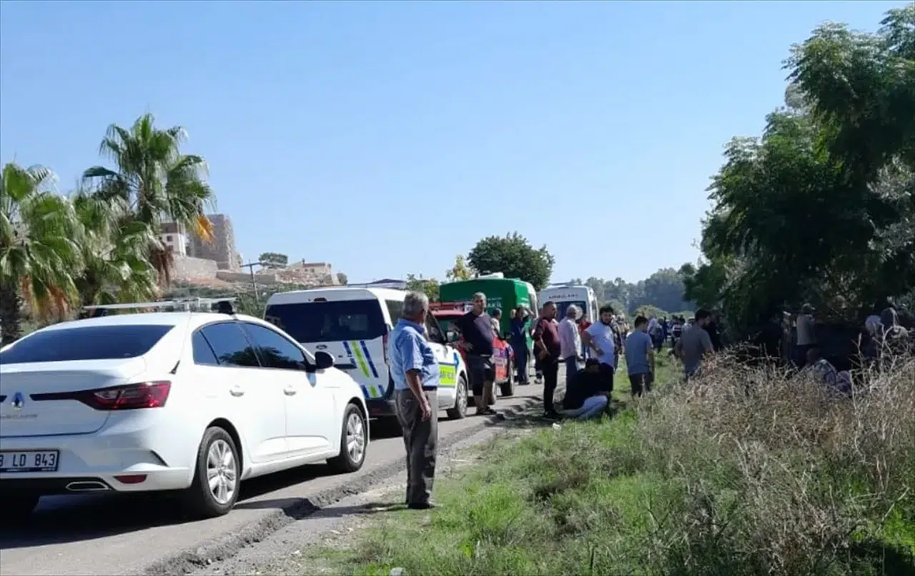 Mersin'de otomobil zeytin bahçesine girdi: 1 kişi hayatını kaybetti