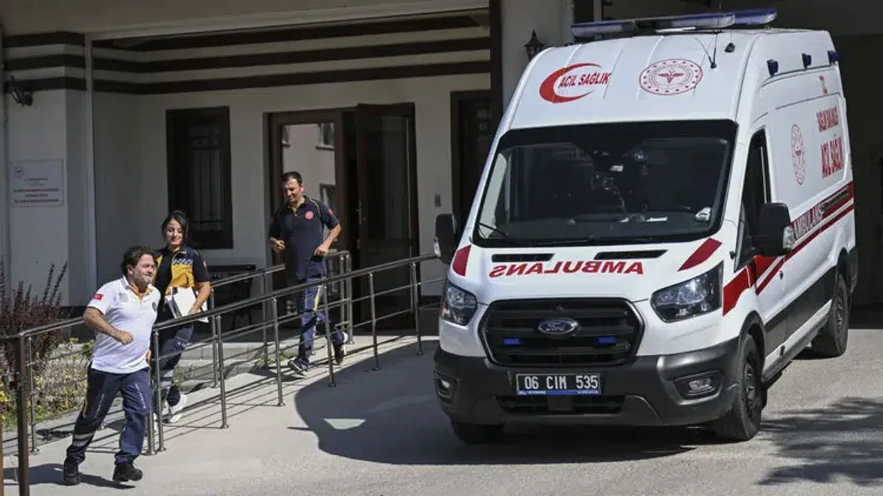 Okul çıkışında fenalaşan 17 yaşındaki öğrenci yaşamını yitirdi