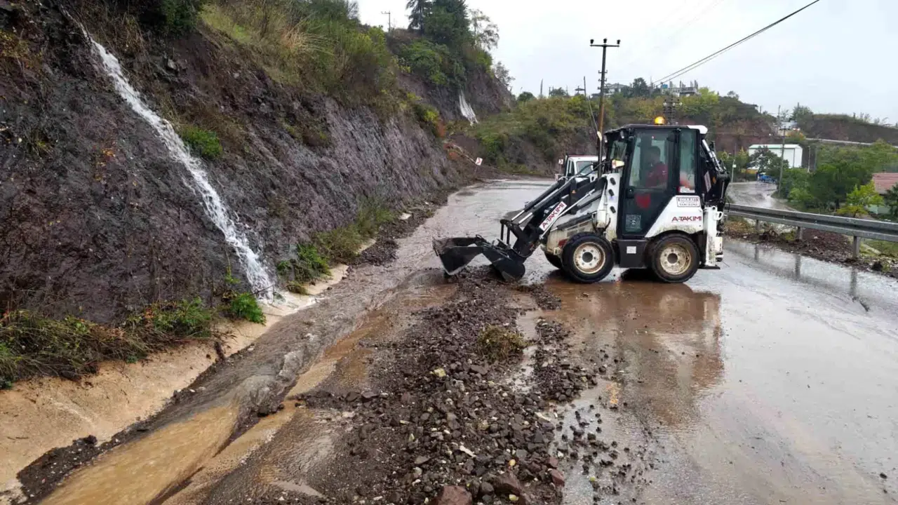 Kocaeli'de sağanak: Kartepe'ye 214,9 kilogram yağış düştü