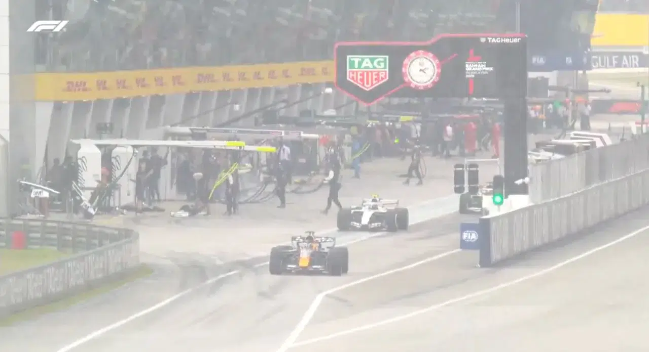 Formula 1 Bahreyn Grand Prix ertelendi mi, yarış saat kaçta başlayacak?