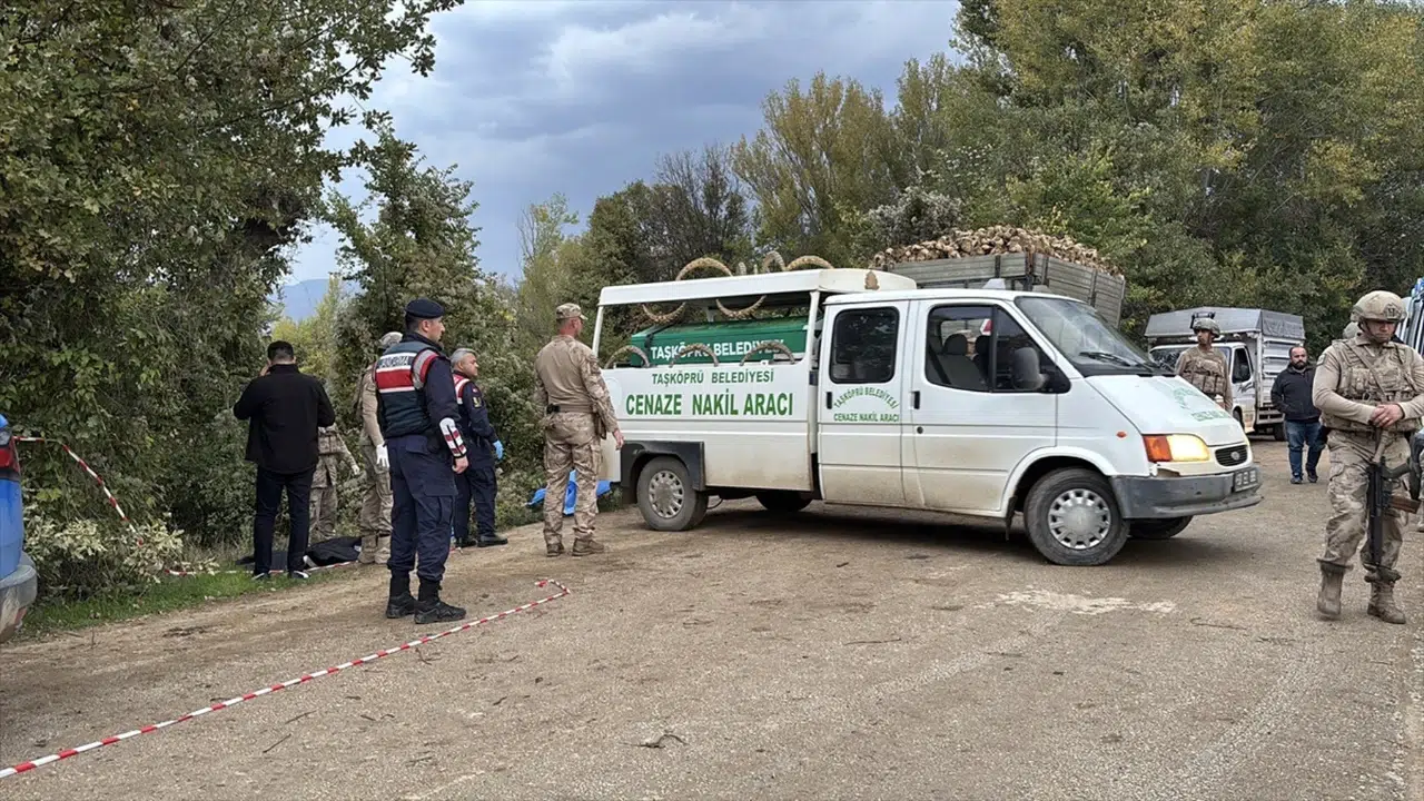 Kastamonu'da kan donduran olay! Tarlada çıkan silahlı kavgada aynı aileden 4 kişi hayatını kaybetti