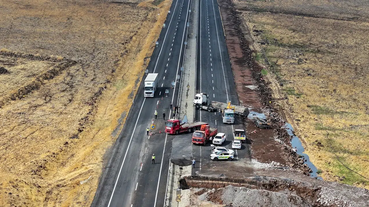 Diyarbakır-Şanlıurfa yolunda tanker kazası: Kara yolu ulaşıma kapandı