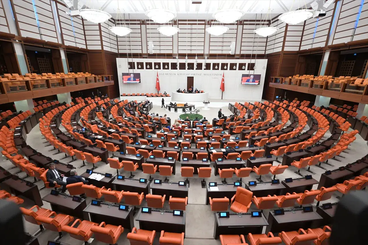 TBMM Genel Kurulu gündeminde sel felaketi, fon soruşturmaları ve Mekke Anlaşması görüşüldü
