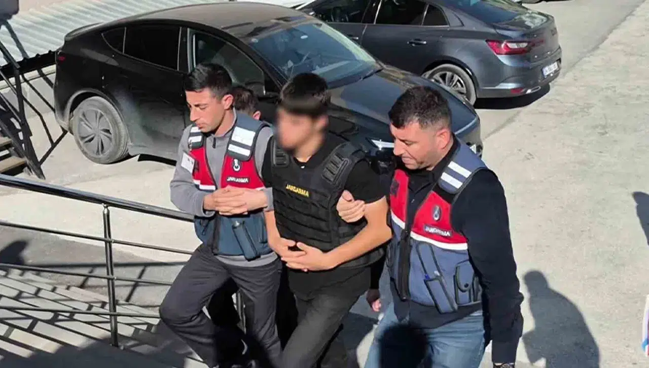 Eskişehir'de amcasını öldüren 15 yaşındaki çocuk tutuklandı