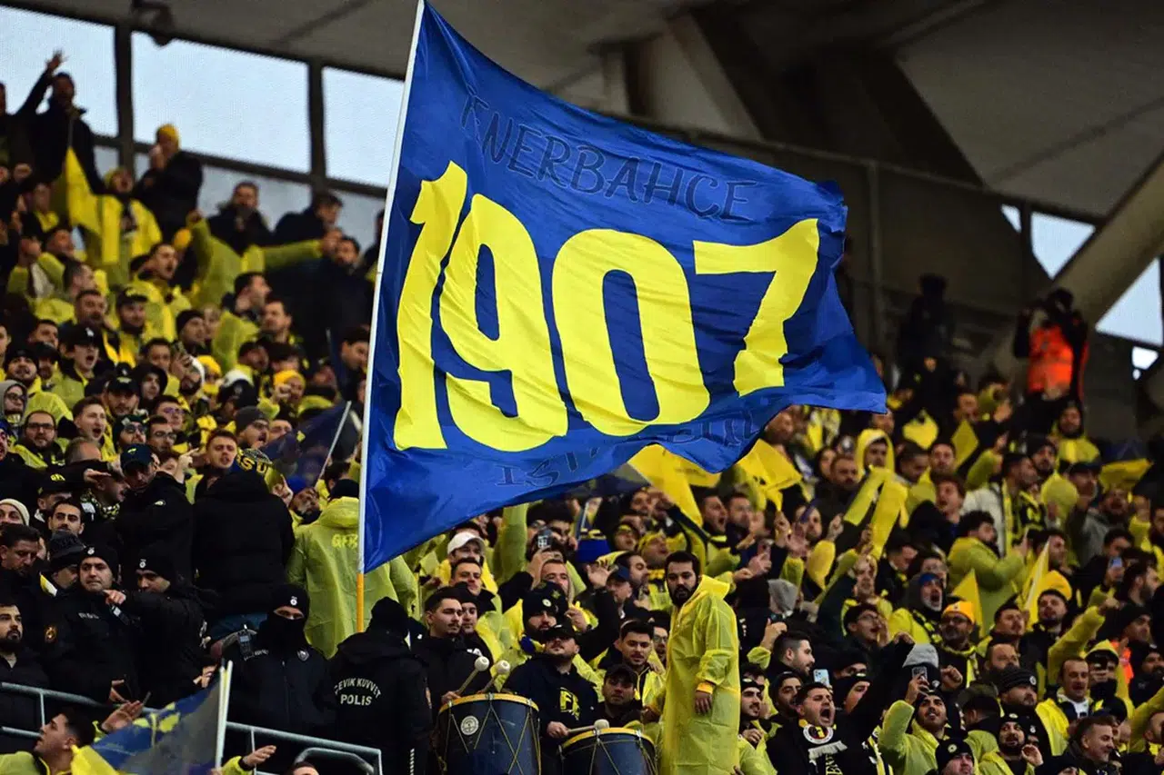 Fenerbahçe'de Abdullah Avcı iddiası! Taraftarlardan tepki