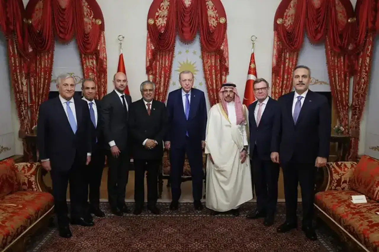 Cumhurbaşkanı Erdoğan 7 ülkenin bakanlarıyla bir araya geldi
