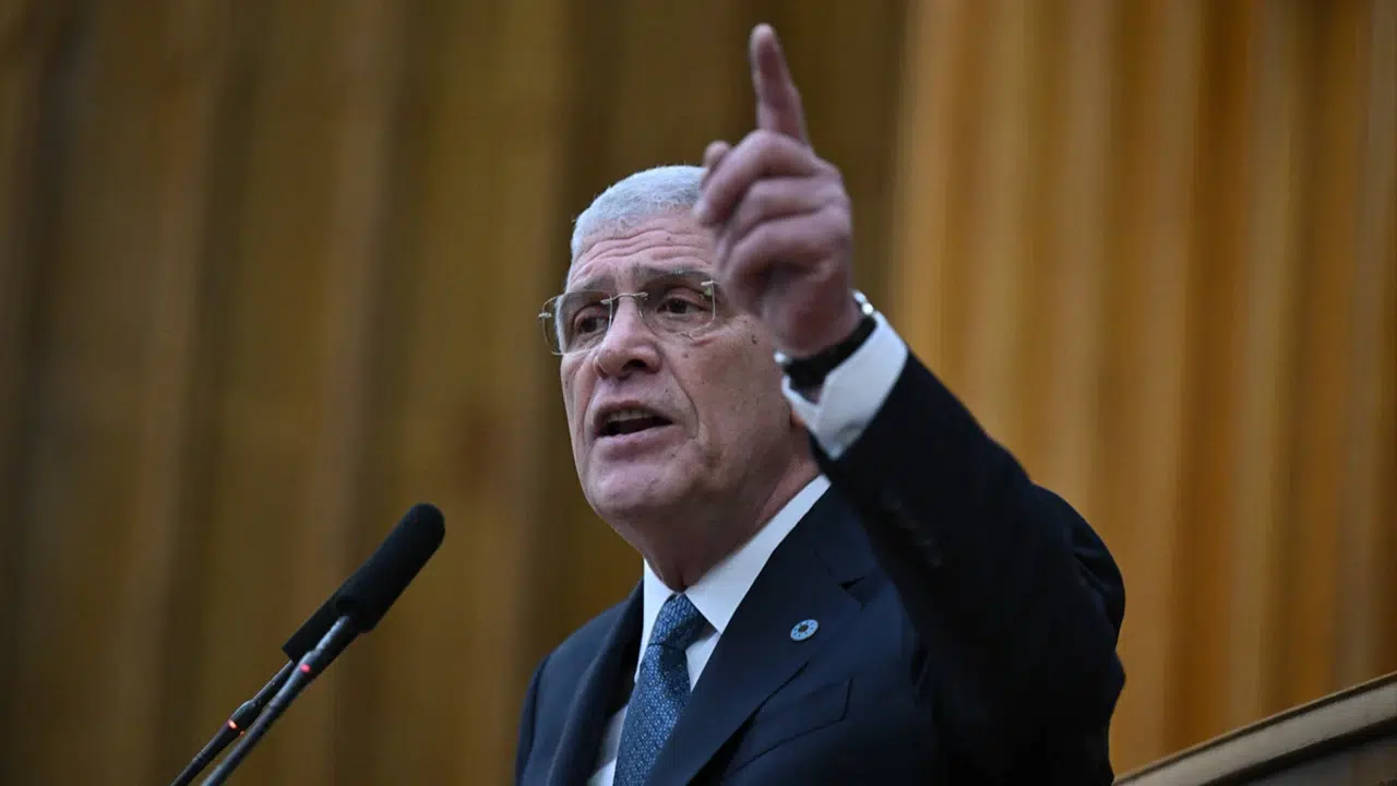 Müsavat Dervişoğlu'ndan Ümit Özdağ ve Yavuz Ağıralioğlu'na Birlik Çağrısı