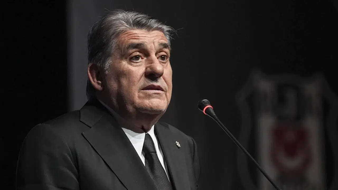 Beşiktaş'ta Serdal Adalı yönetimi ibra edildi