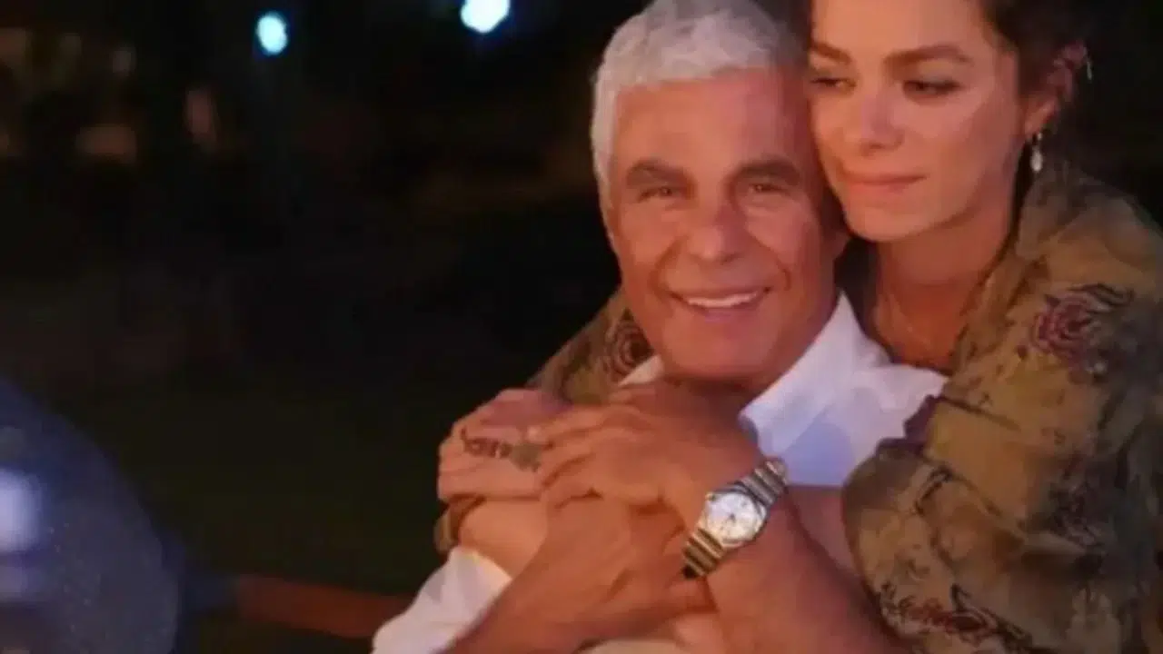 Özge Özpirinçci'den babasına yürek burkan mesaj: Seni düşünmediğim bir gün geçmiyor