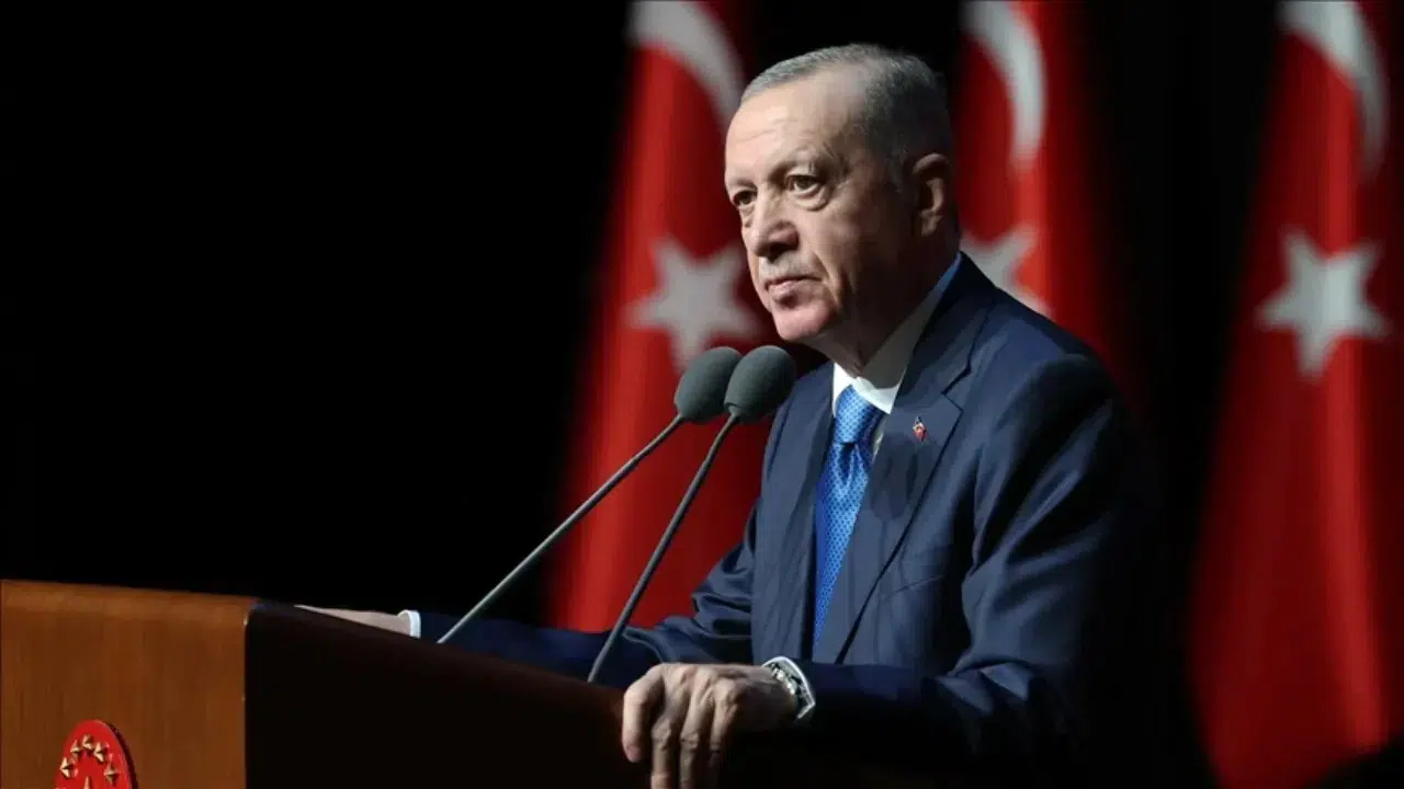 Cumhurbaşkanı Erdoğan'dan Özgür Özel'e Sert Tepki: “Hayırdır Beyler, Kiminle Savaştasınız?”