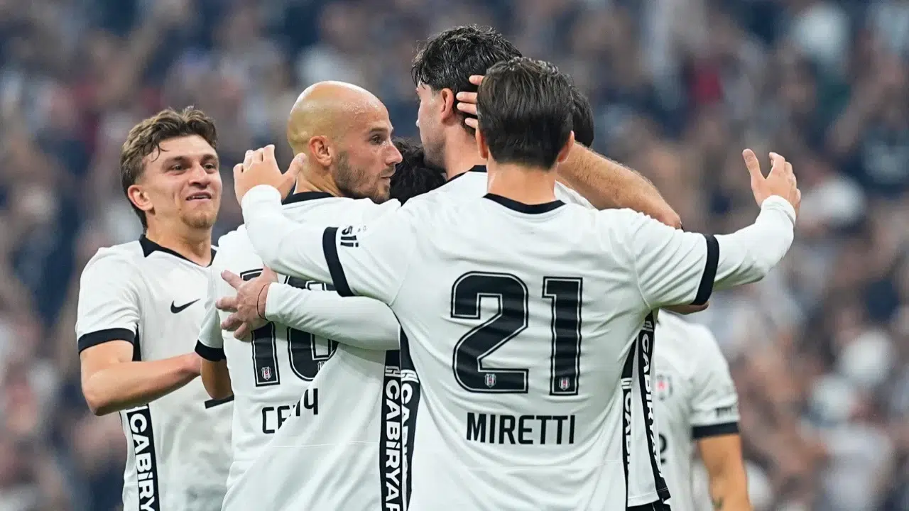 Beşiktaş, Kocaelispor'u 2-1 mağlup etti! Orkun Kökçü ve Vlahovic galibiyeti getirdi