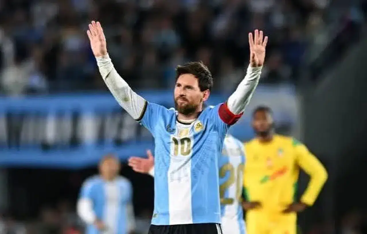 Messi'nin veda gecesinde tribünlerden tepki